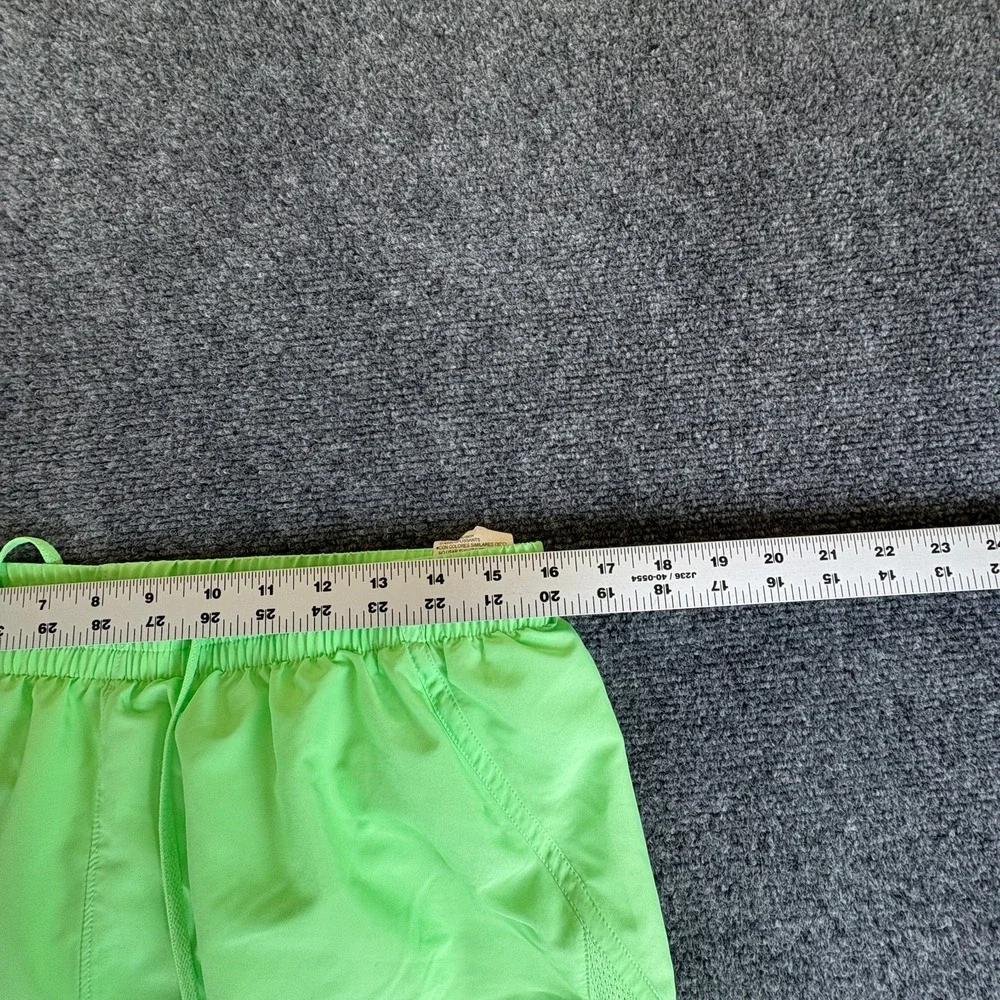 Under Armour‎ Running Shorts Womens 32x5 Neon Green Drawstring Athletic Pocket